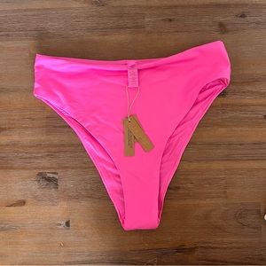 SKIMS Mid Waist Bottoms in Taffy (NWT)